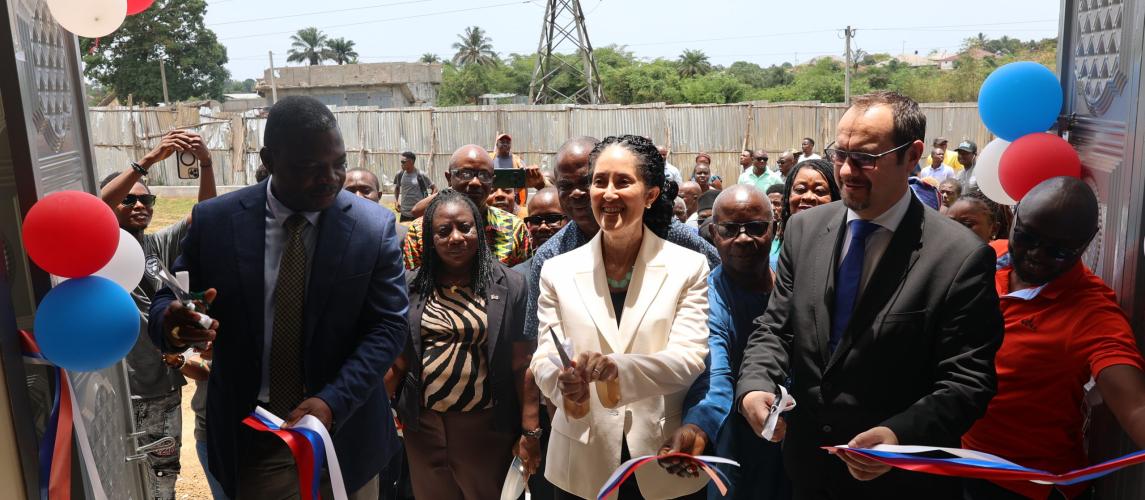 The Acting Director of the National Fisheries and Aquaculture Authority, NaFAA, officially hands over the World Bank-financed Fisheries College and Regional Center of Excellence to the University of Liberia Administration.