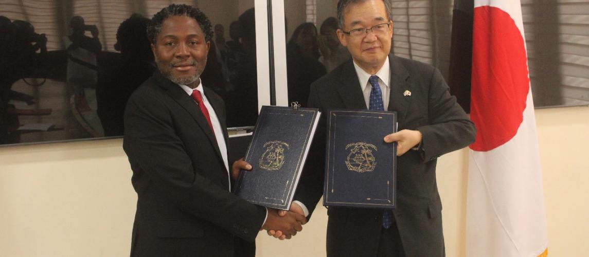 Liberia’s Deputy Minister for International Cooperation and Economic Integration, Dr. Ibrahim Al-bakri Nyei exchange notes with Japan’s Ambassador to Liberia, His Excellency Mr. Hiroshi Yoshimoto Liberia’s Deputy Minister for International Cooperation and Economic Integration, Dr. Ibrahim Al-bakri Nyei exchange notes with Japan’s Ambassador to Liberia, His Excellency Mr. Hiroshi Yoshimoto