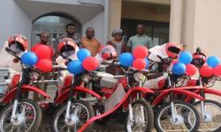 Commerce Minister Presents Several Motorbikes To EPA