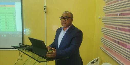 Hon. Sirleaf Ralph Tyler encouraged vehicle owners to do business exclusively with Ministry of Transport.